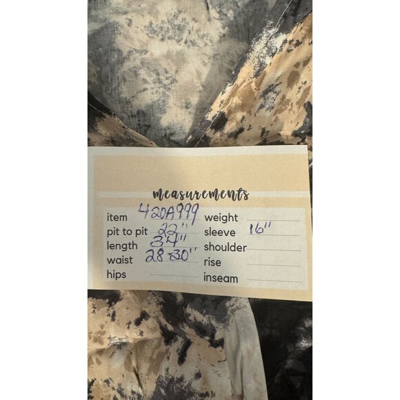 2/$30 NWT Bar III Medium Tie-Dye Print Romper V-Neckline & Elastic Waist - Picture 13 of 15